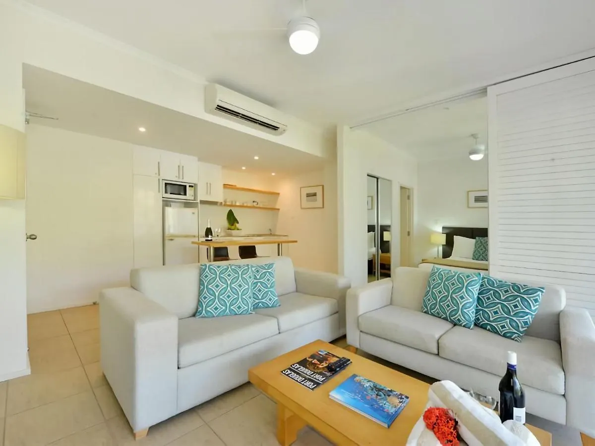 Ocean Sounds 2 Bedroom Apartment Port Douglas