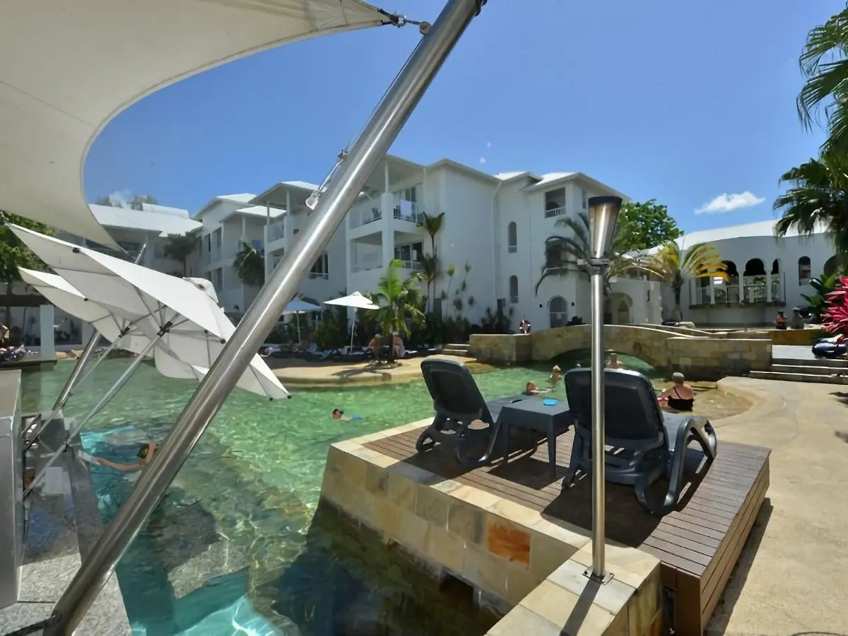 Ocean Sounds 2 Bedroom Apartment Port Douglas Australia