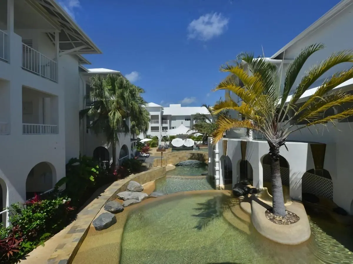 Ocean Sounds 2 Bedroom Apartment Port Douglas