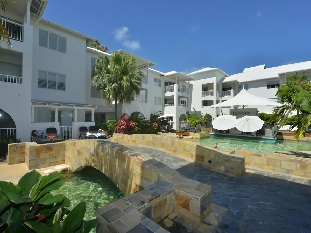 Ocean Sounds 2 Bedroom Apartment Port Douglas
